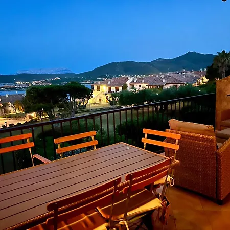 Ladunia - Terrace, Swimming Pool, Sea View Aparthotel *