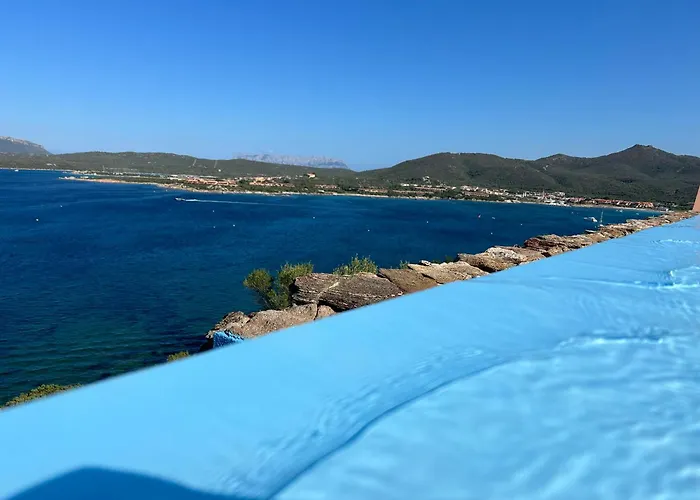 Apartahotel Ladunia - Terrace, Swimming Pool, Sea View 4*