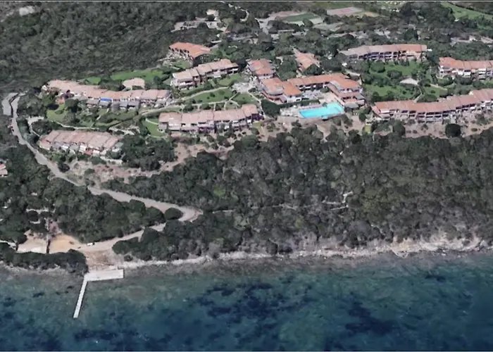 Apartahotel Ladunia - Terrace, Swimming Pool, Sea View 4*